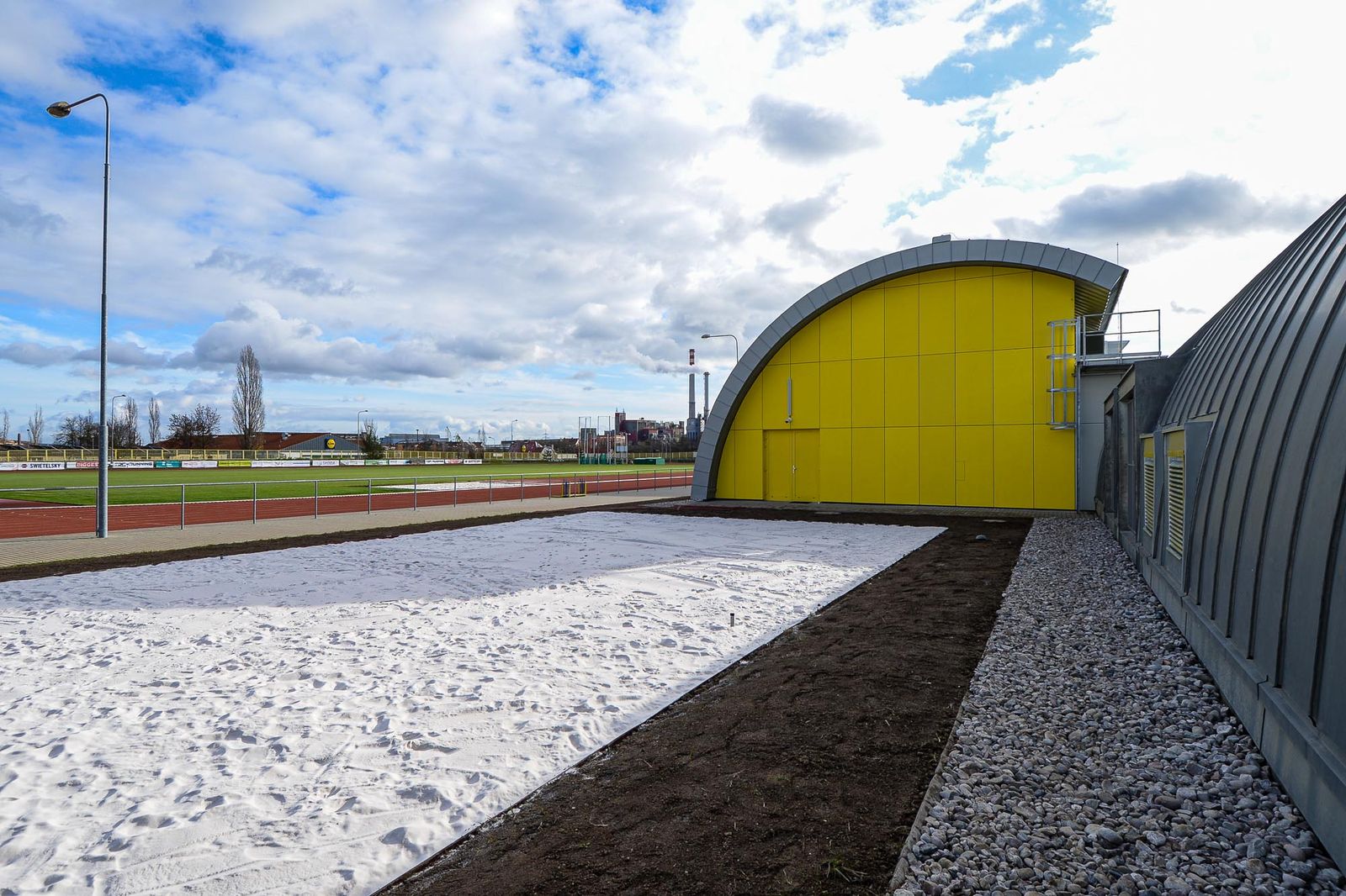 Nová rozcvičovna na Atletickém stadionu města Plzně (foto: M. Pecuch, 16.11.2020)