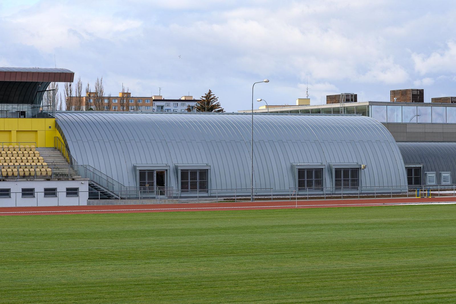 Nová rozcvičovna na Atletickém stadionu města Plzně (foto: M. Pecuch, 16.11.2020)