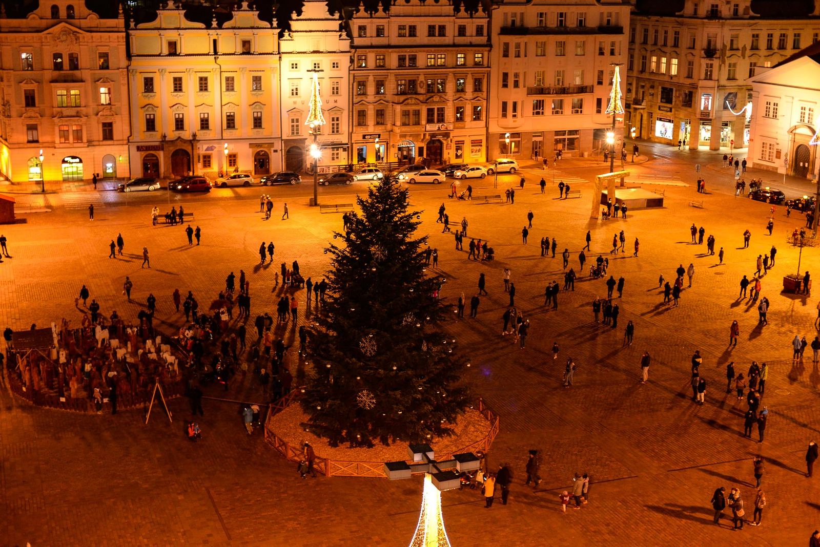 Rozsvícení vánočního stromu v Plzni (foto: M. Pecuch, 29.11.2020)