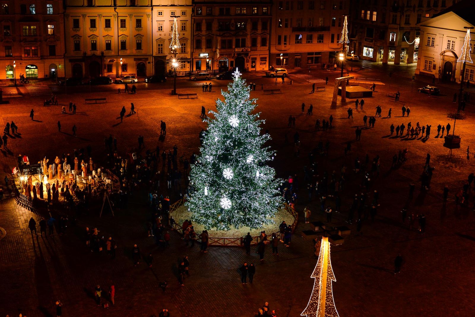Rozsvícení vánočního stromu v Plzni (foto: M. Pecuch, 29.11.2020)