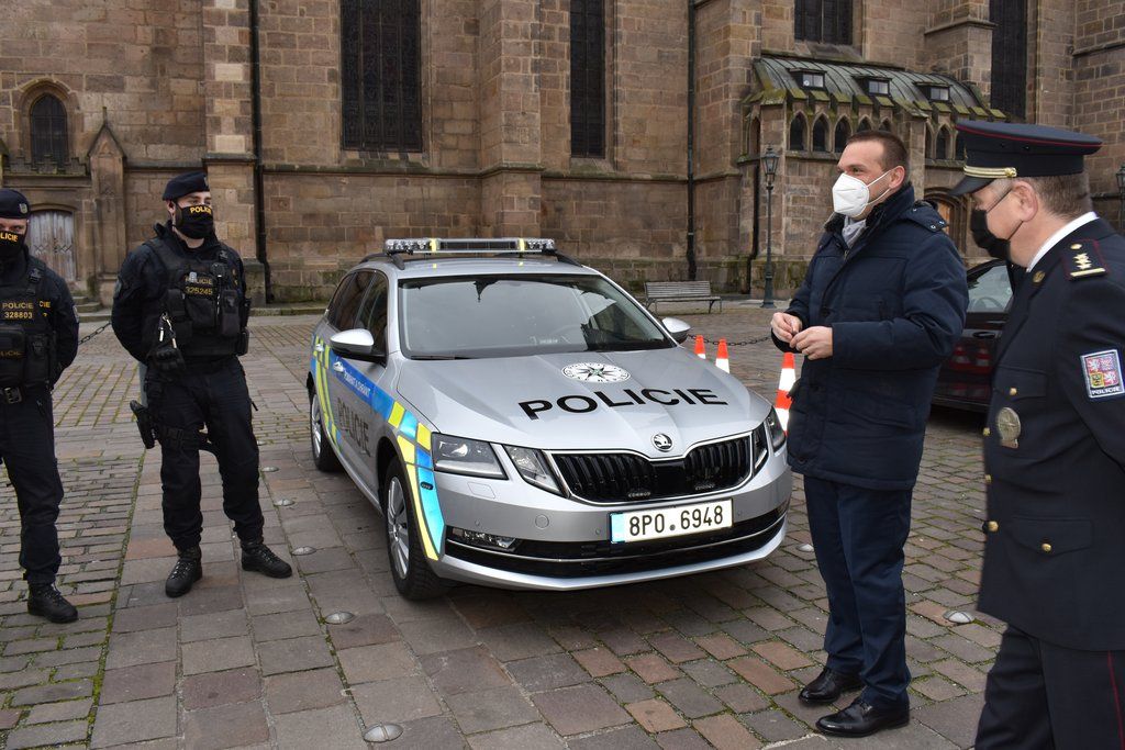 Nový vůz pro PČR (foto: M. Fialová, 11. 12. 2020)