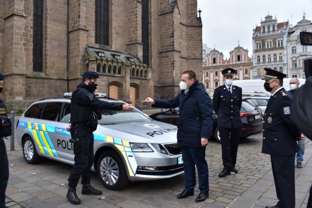 Nový vůz pro PČR (foto: M. Fialová, 11. 12. 2020)