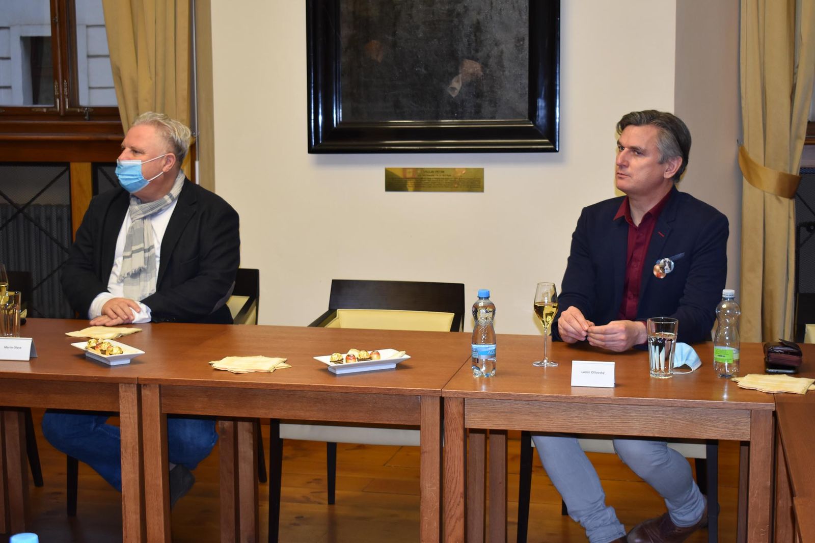 Držitel Ceny Thálie 2020 Pavel Režný obdržel stříbrnou pamětní medaili města Plzně (foto: A. Jarošová, 11.12.2020)