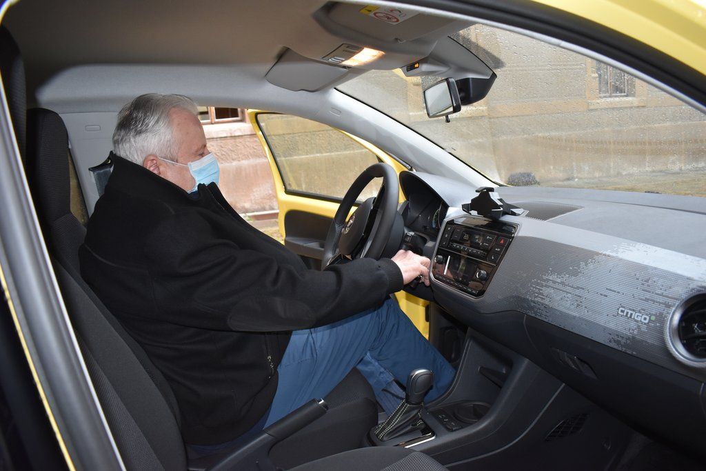 Nový elektromobil (foto: A. Jarošová, 22.12.2020)