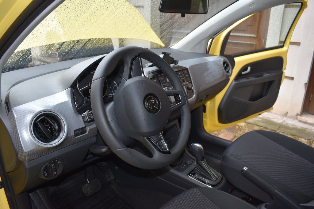 Nový elektromobil (foto: A. Jarošová, 22.12.2020)