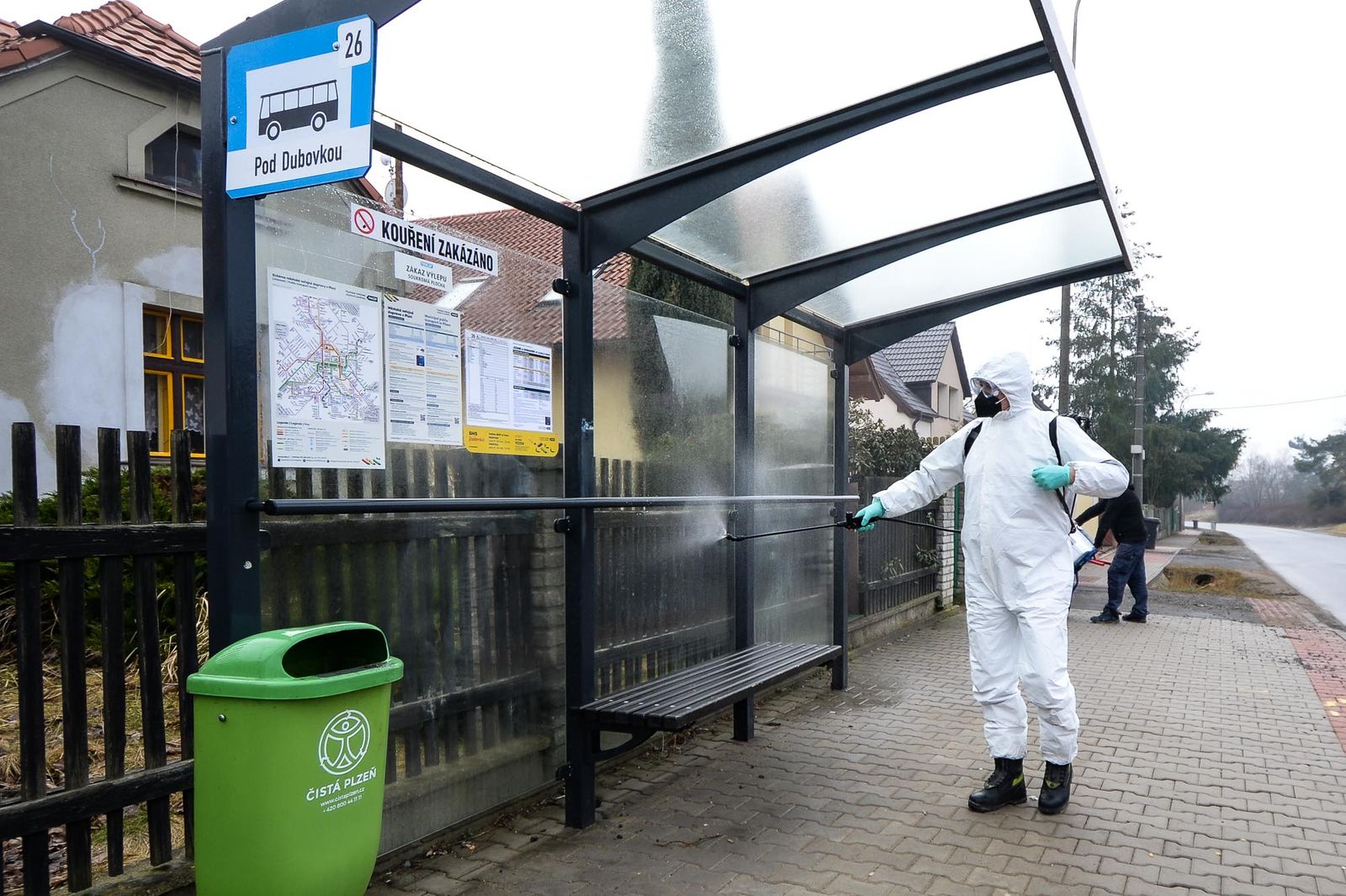 Plzeň plošně dezinfikuje vnější veřejné prostory (ilustrační foto z MO Plzeň 10-Lhota a Borský park: M. Pecuch, 8.3.2021)