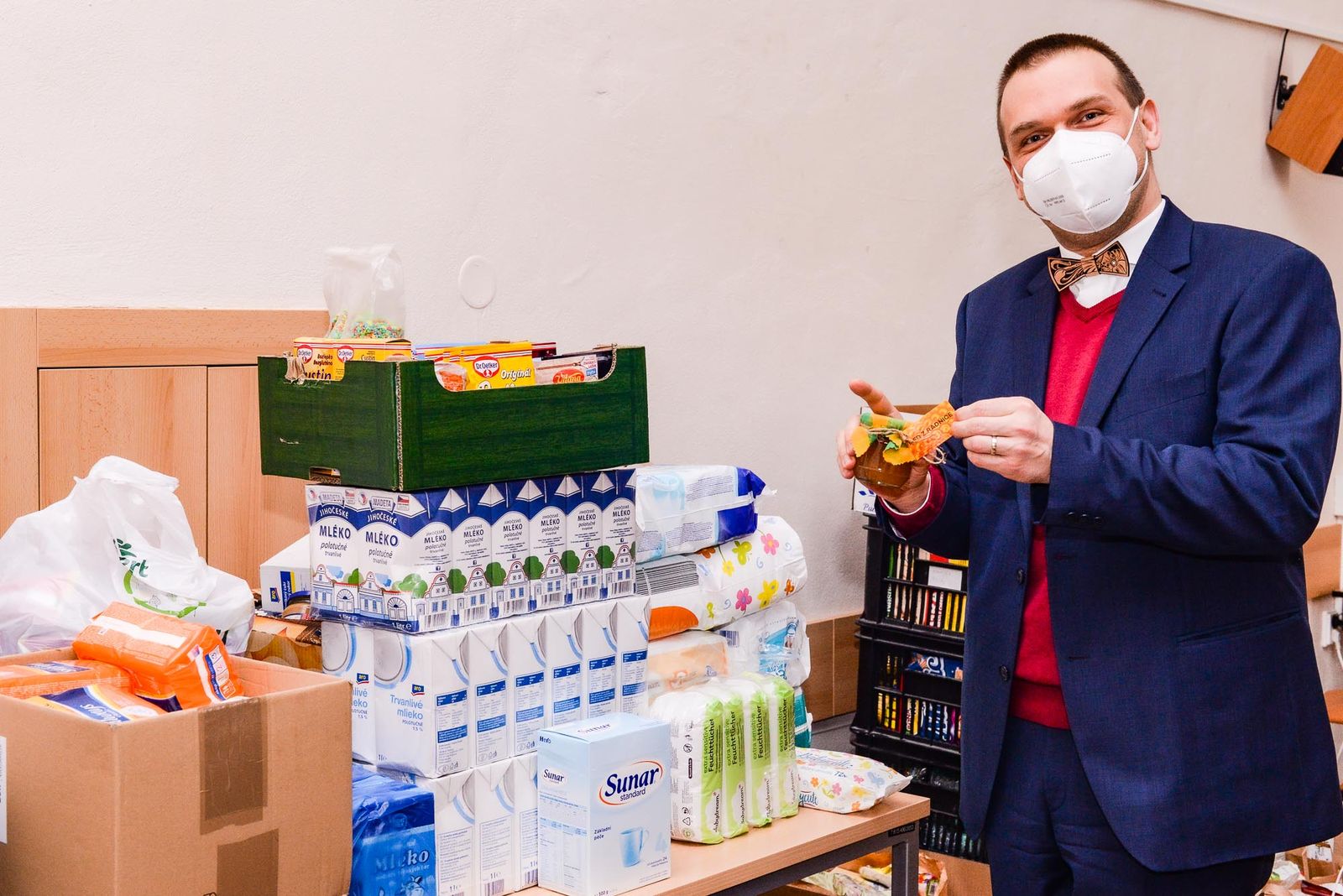 Ve sbírce Nový začátek se shromáždilo rekordní množství potravin i drogerie (foto: M. Pecuch / Odbor sociálních služeb MMP/ 2021)