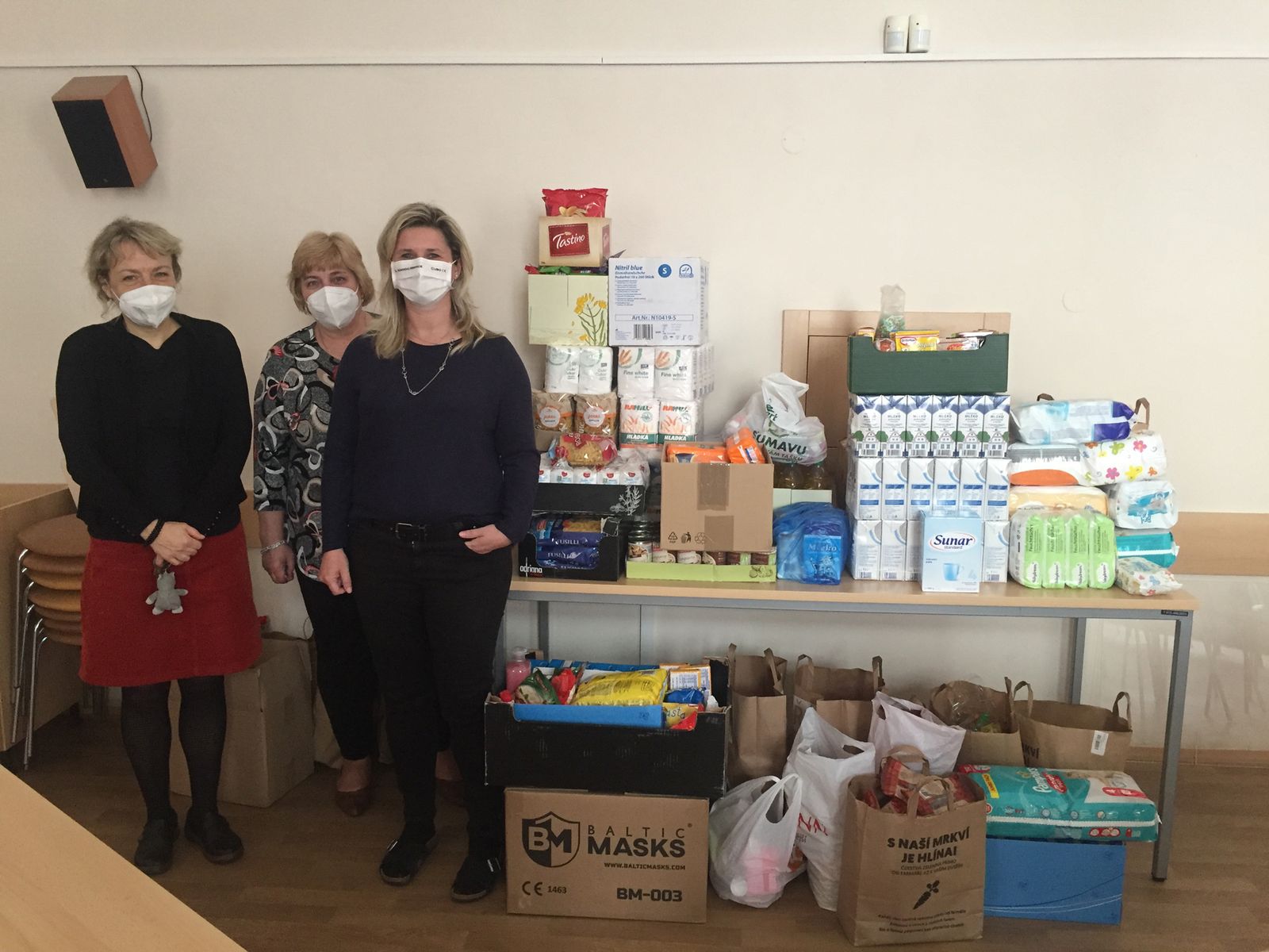 Ve sbírce Nový začátek se shromáždilo rekordní množství potravin i drogerie (foto: M. Pecuch / Odbor sociálních služeb MMP/ 2021)