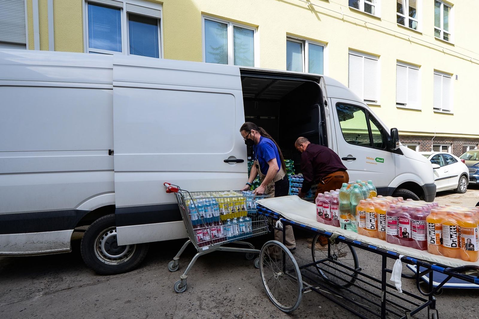 Dar pro Mulačovu nemocnici a Privamed (foto: M. Pecuch, 29.3.2021)