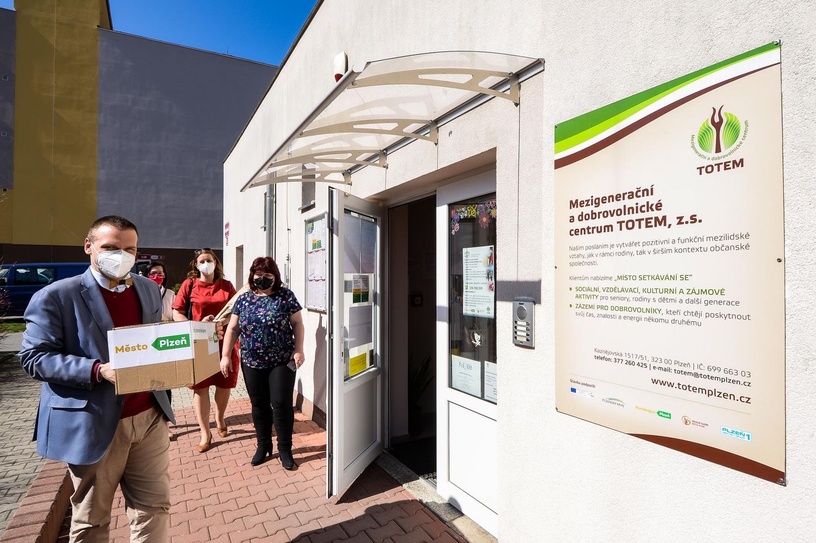 Město poděkovalo Totemu za služby v době pandemie (foto: M. Pecuch, 31.3.2021)