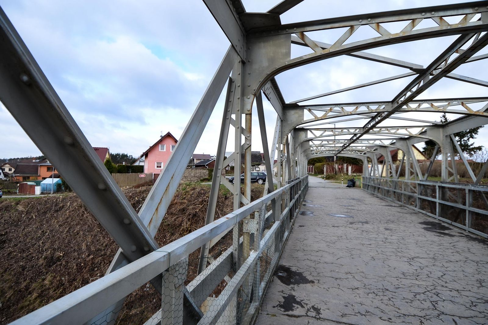 Lávka na Valše (foto: M. Pecuch, 7.4.2021)