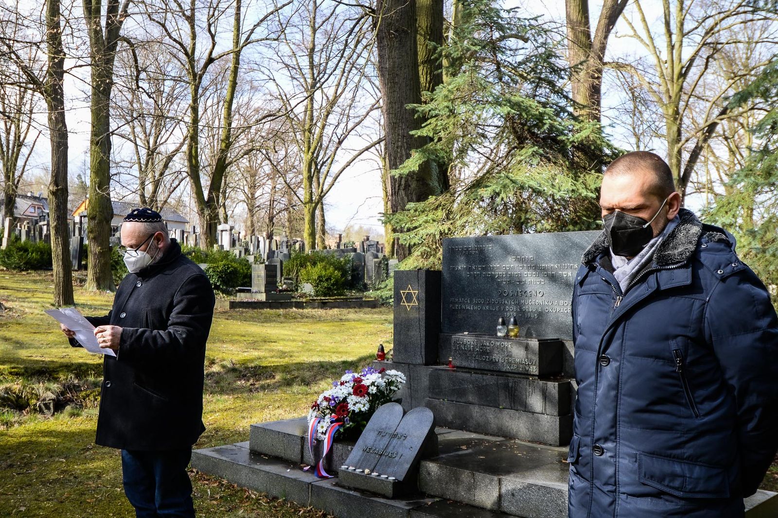 Vzpomínka na oběti holocaustu (foto: M. Pecuch, 8.4.2021)