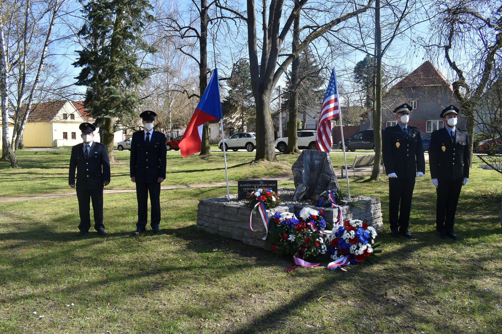 Slavnosti svobody 2021 - Pietní akty v Křimicích (foto: A. Jarošová, 23.4.2021)