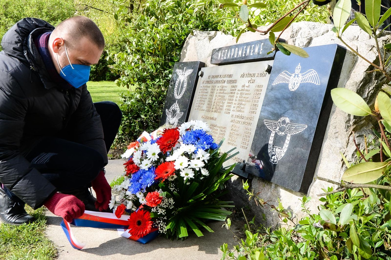 Slavnosti svobody 2021 - Pietní akty na nám. Míru / Studio Měšťanská beseda (foto: M. Pecuch, 5.5.2021)