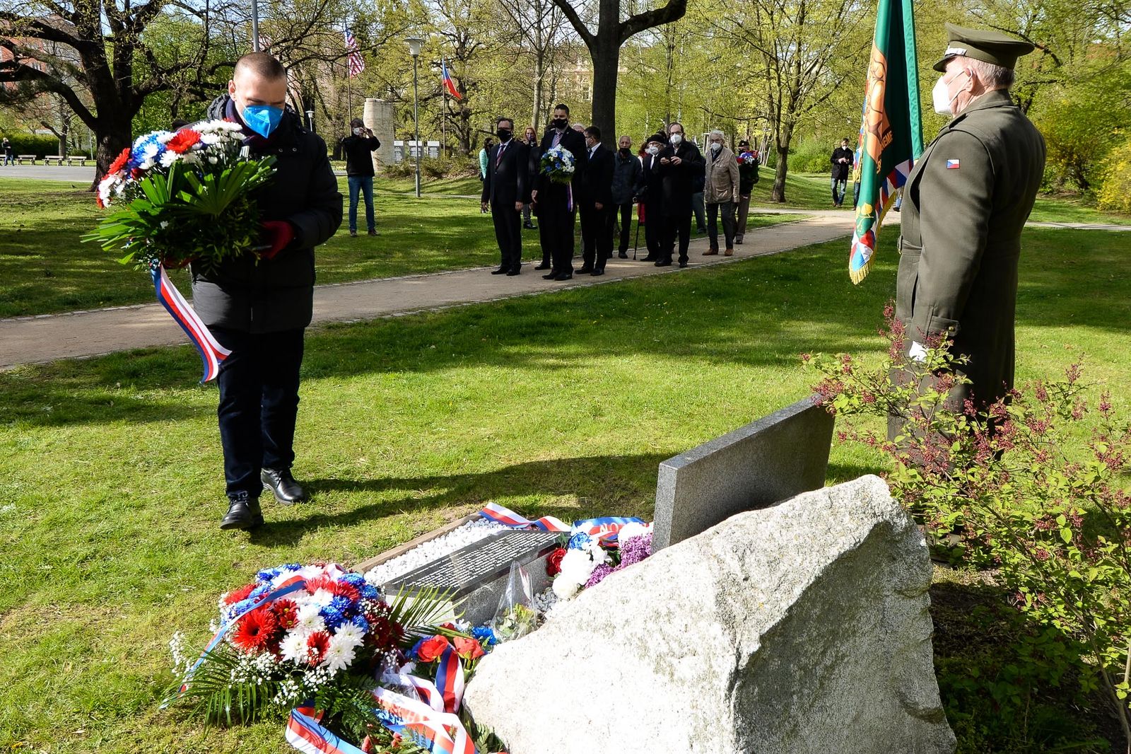 Slavnosti svobody 2021 - Pietní akty na nám. Míru / Studio Měšťanská beseda (foto: M. Pecuch, 5.5.2021)