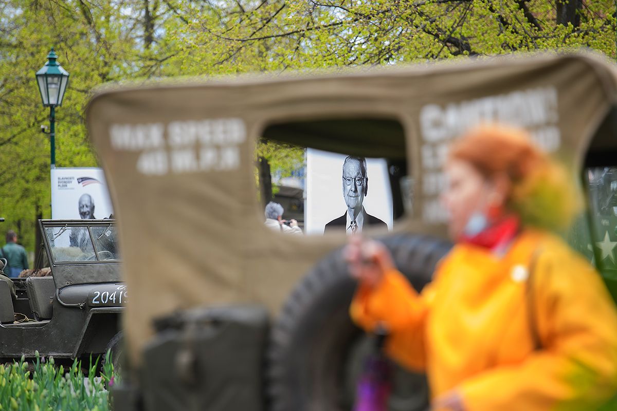 Slavnosti svobody 2021 - Atmosféra v ulicích a ve studiu (foto: M. Chaloupka, 7.5.2021)
