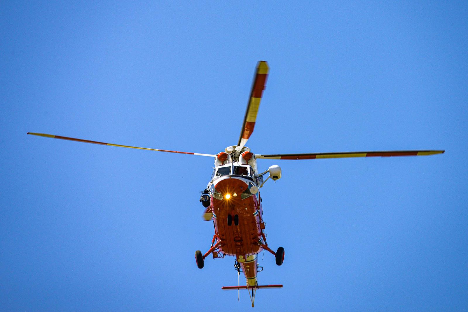 Slavnosti svobody 2021 - Přelety letadel a vrtulníku nad Plzni (foto: M. Pecuch, 9.5.2021)