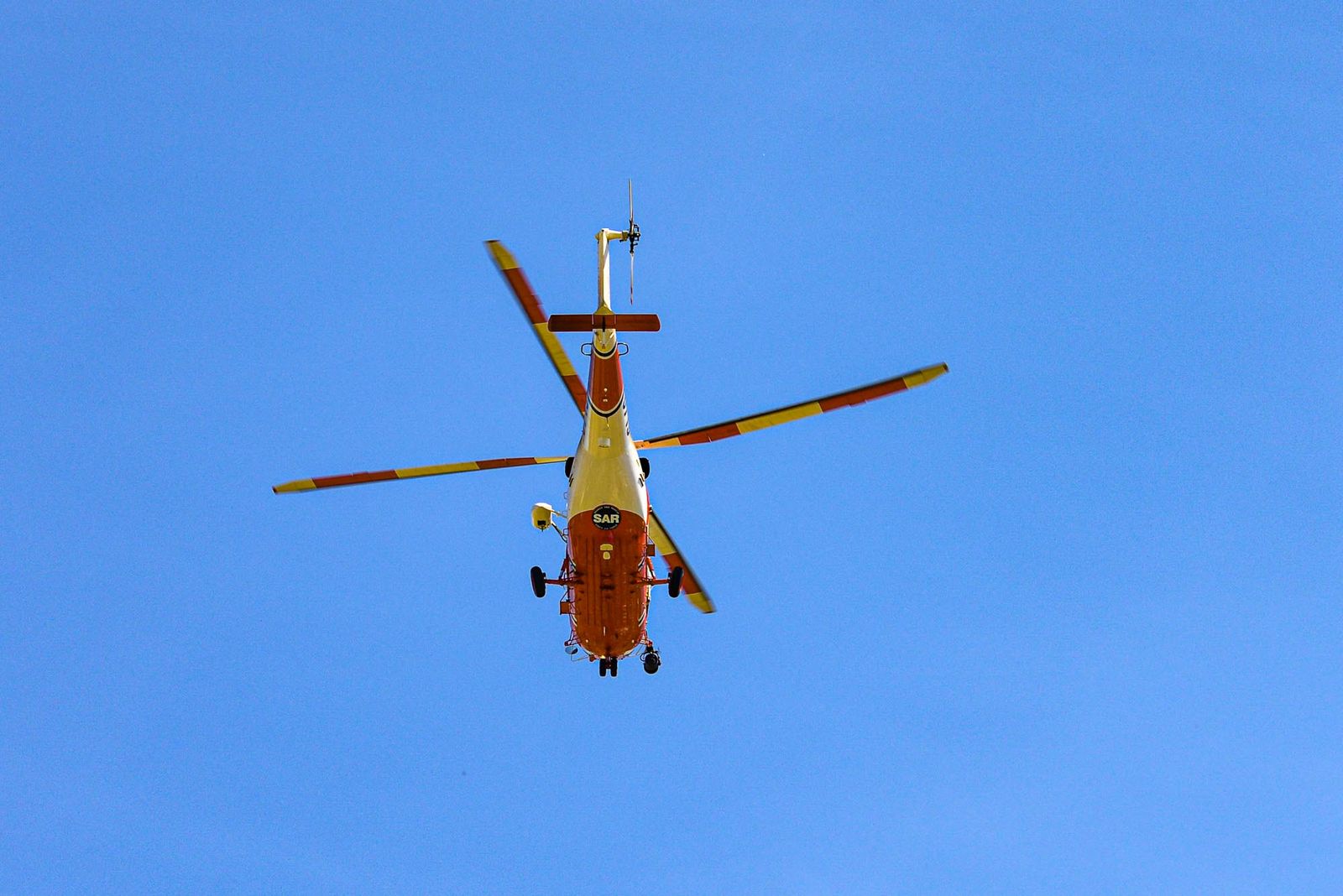 Slavnosti svobody 2021 - Přelety letadel a vrtulníku nad Plzni (foto: M. Pecuch, 9.5.2021)