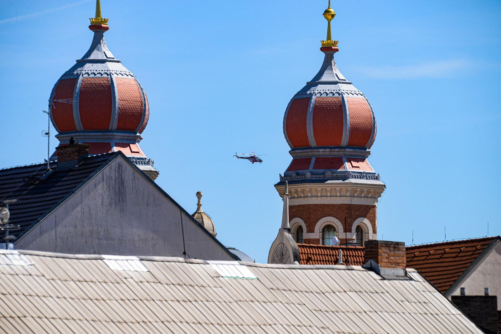 Slavnosti svobody 2021 - Přelety letadel a vrtulníku nad Plzni (foto: M. Pecuch, 9.5.2021)
