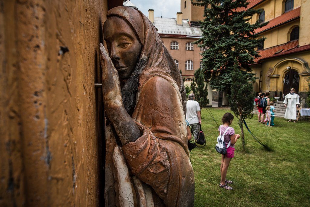 Víkend otevřených zahrad na Jiráskově náměstí (foto: M. Říský, 12.6.2021)