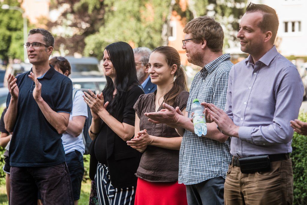 Víkend otevřených zahrad na Jiráskově náměstí (foto: M. Říský, 12.6.2021)