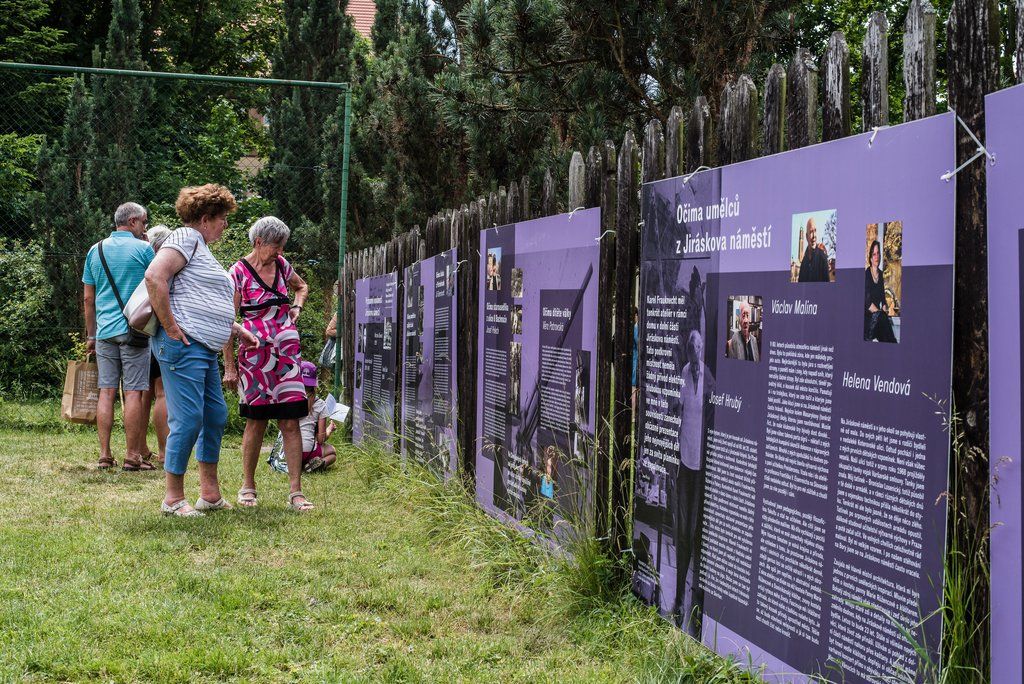 Víkend otevřených zahrad na Jiráskově náměstí (foto: M. Říský, 12.6.2021)