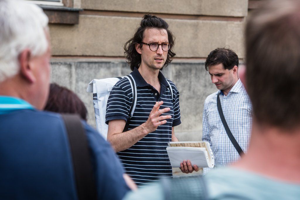 Víkend otevřených zahrad na Jiráskově náměstí (foto: M. Říský, 12.6.2021)