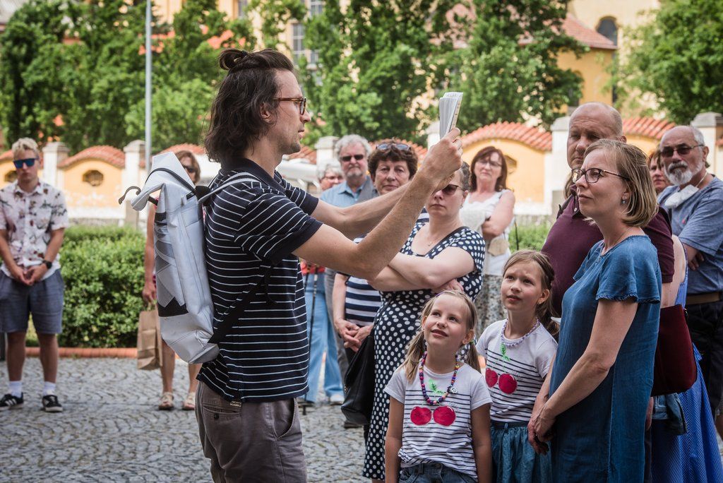Víkend otevřených zahrad na Jiráskově náměstí (foto: M. Říský, 12.6.2021)