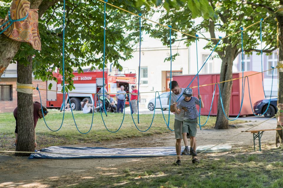 Olympiáda na Jiráskově náměstí (foto: Vít Štaif, 17.6.2021)