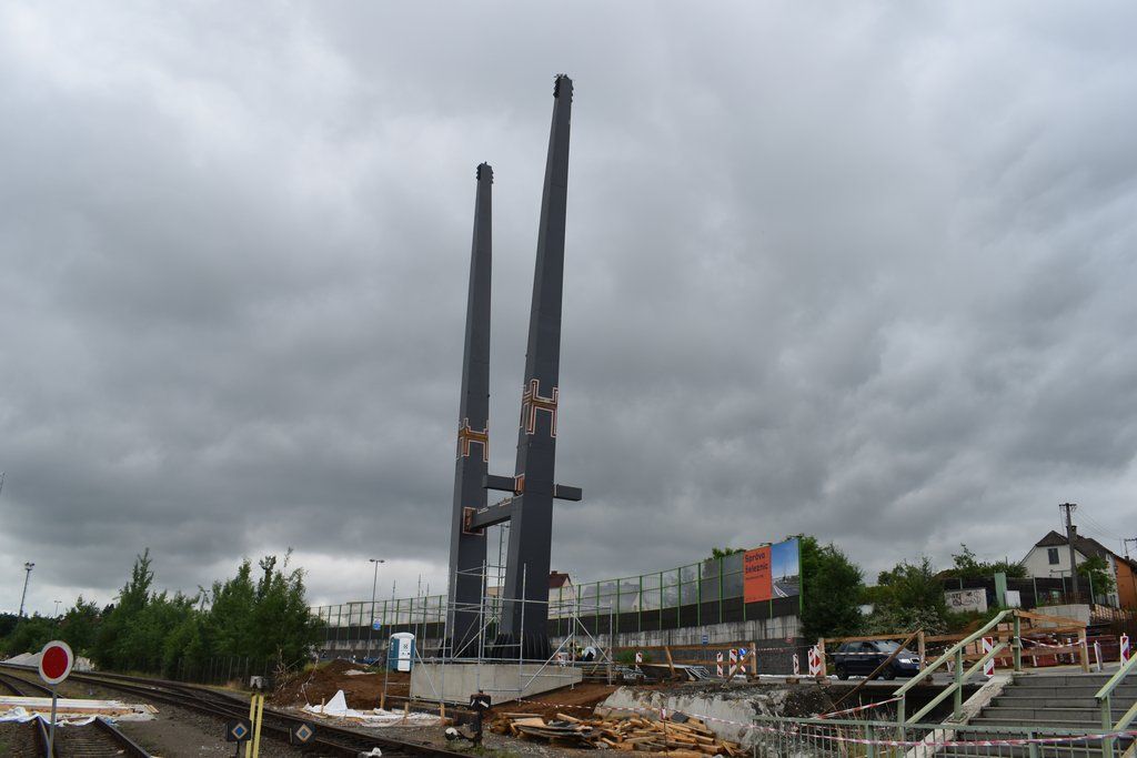 Trať z Hlavního nádraží do Koterova prochází modernizací, město staví lávku přes železnici (foto: A. Jarošová, 22.6.2021)