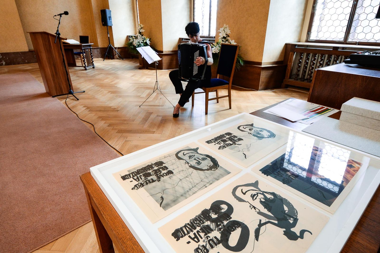 Cenu 1. června obdržel v Plzni Josef Serinek in memoriam (foto: M. Pecuch, 30.6.2021)