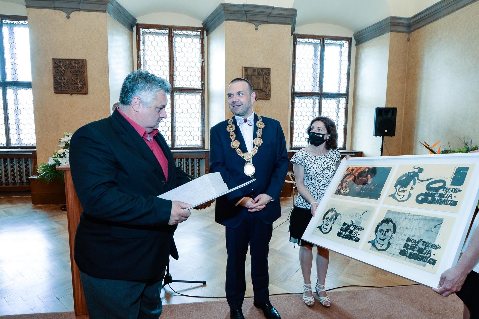 Cenu 1. června obdržel v Plzni Josef Serinek in memoriam (foto: M. Pecuch, 30.6.2021)