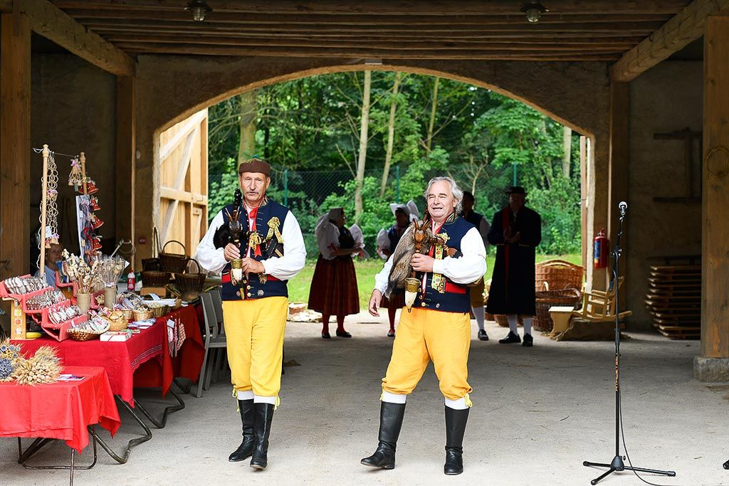 Centrem republikových dnů lidové architektury byl Selský dvůr U Matoušů (foto: M. Chaloupka, 17.7.2021)