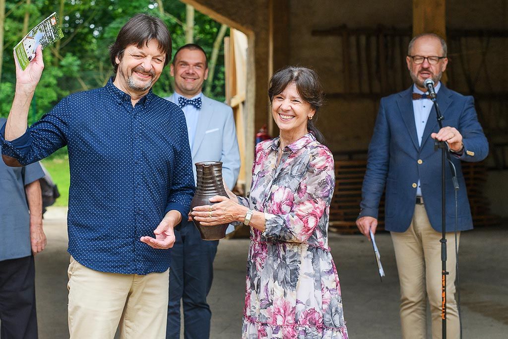 Centrem republikových dnů lidové architektury byl Selský dvůr U Matoušů (foto: M. Chaloupka, 17.7.2021)