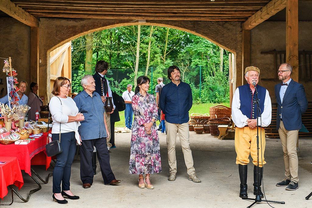 Centrem republikových dnů lidové architektury byl Selský dvůr U Matoušů (foto: M. Chaloupka, 17.7.2021)