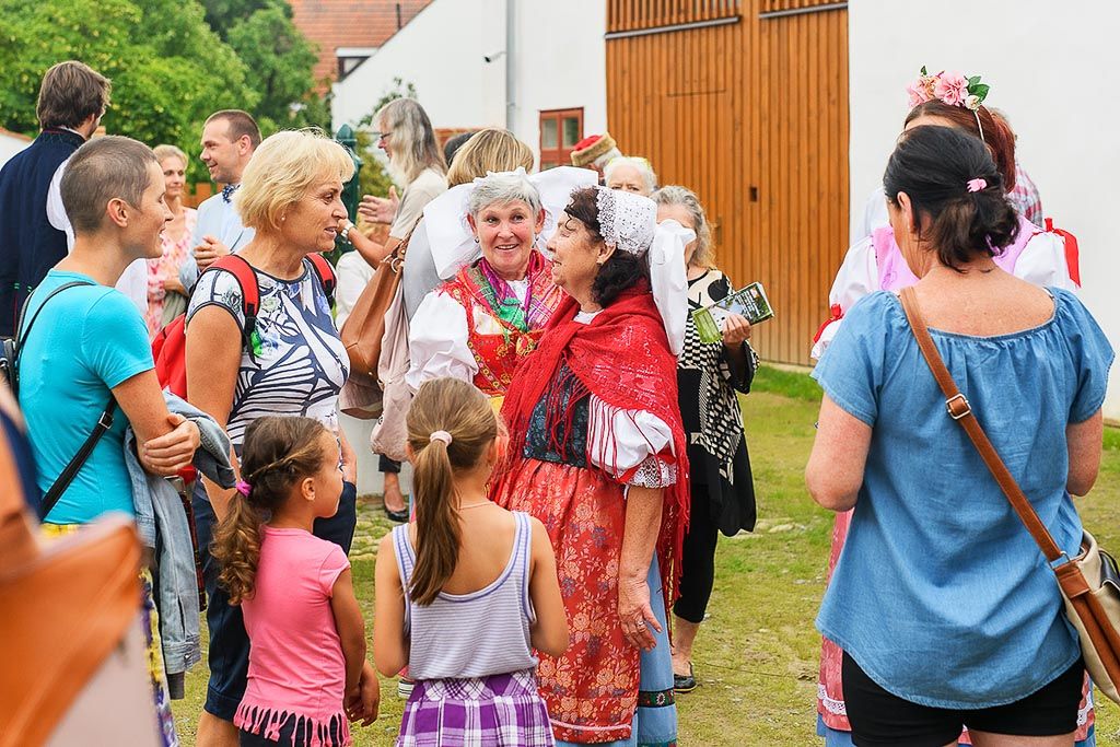 Centrem republikových dnů lidové architektury byl Selský dvůr U Matoušů (foto: M. Chaloupka, 17.7.2021)