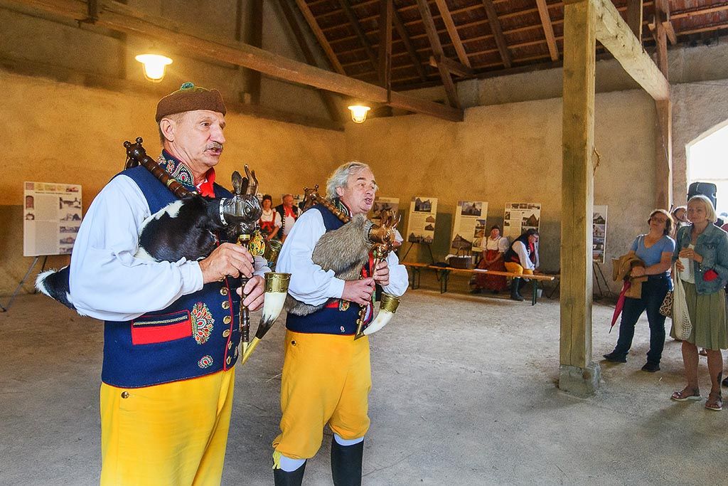 Centrem republikových dnů lidové architektury byl Selský dvůr U Matoušů (foto: M. Chaloupka, 17.7.2021)