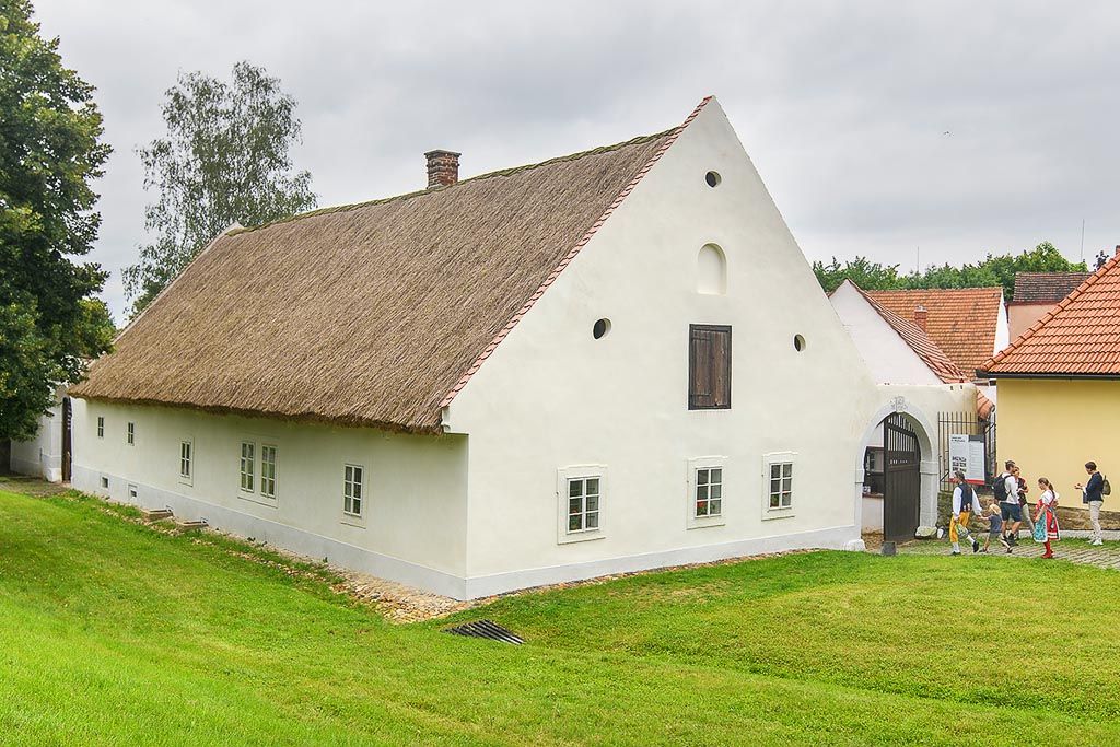 Centrem republikových dnů lidové architektury byl Selský dvůr U Matoušů (foto: M. Chaloupka, 17.7.2021)
