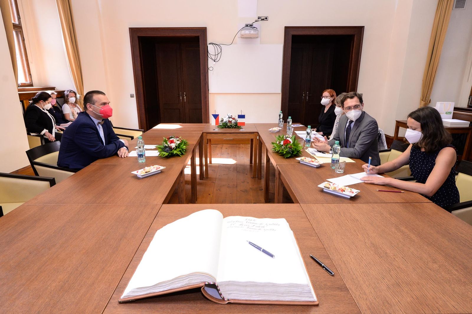 Spolupráce s Limoges i francouzsko-české předsednictví Radě EU byla témata jednání s francouzským velvyslancem (foto: M. Pecuch, 22.7.2021)