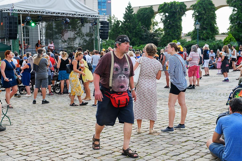 Lidé si užili koncert v Prazdroji vzpomínající na plzeňská léta festivalu Porta (foto: M. Chaloupka, 23.7.2021)