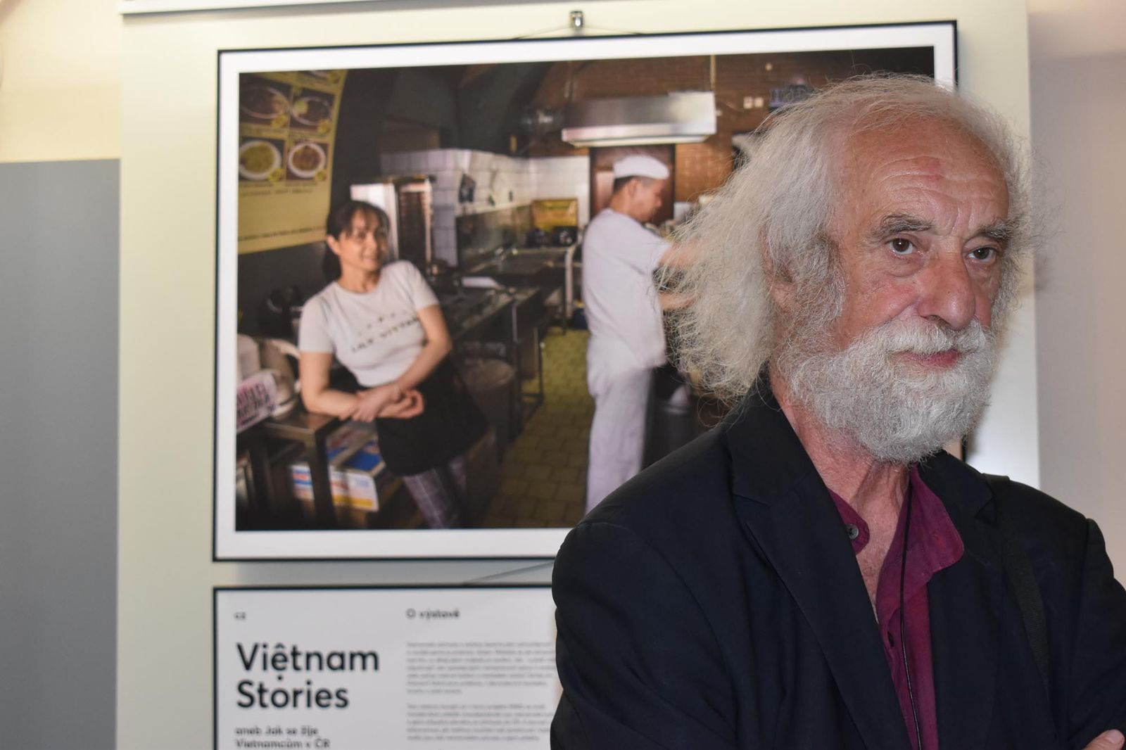 Jak se žije Vietnamcům v ČR? Odpovídá výstava v mázhauzu radnice (foto: A. Jarošová, 6.8.2021)