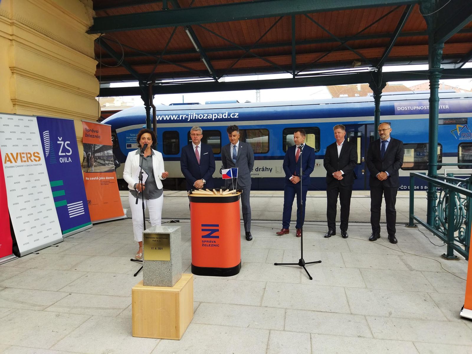 Rekonstrukce památkově chráněné budovy hlavního vlakového nádraží v Plzni (foto: A. Jarošová, 17.8.2021)