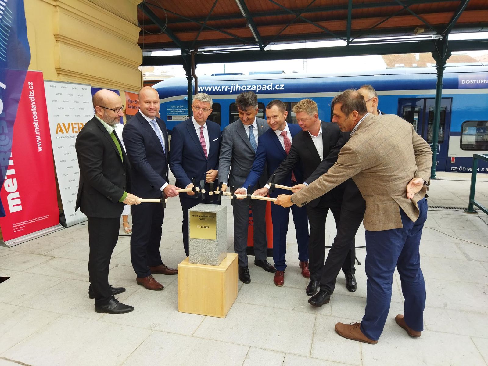 Rekonstrukce památkově chráněné budovy hlavního vlakového nádraží v Plzni (foto: A. Jarošová, 17.8.2021)