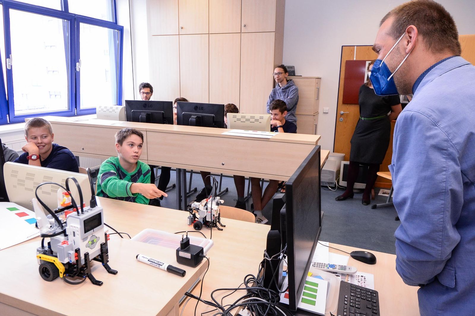 Mladí výzkumníci na JuniorFEL 2021