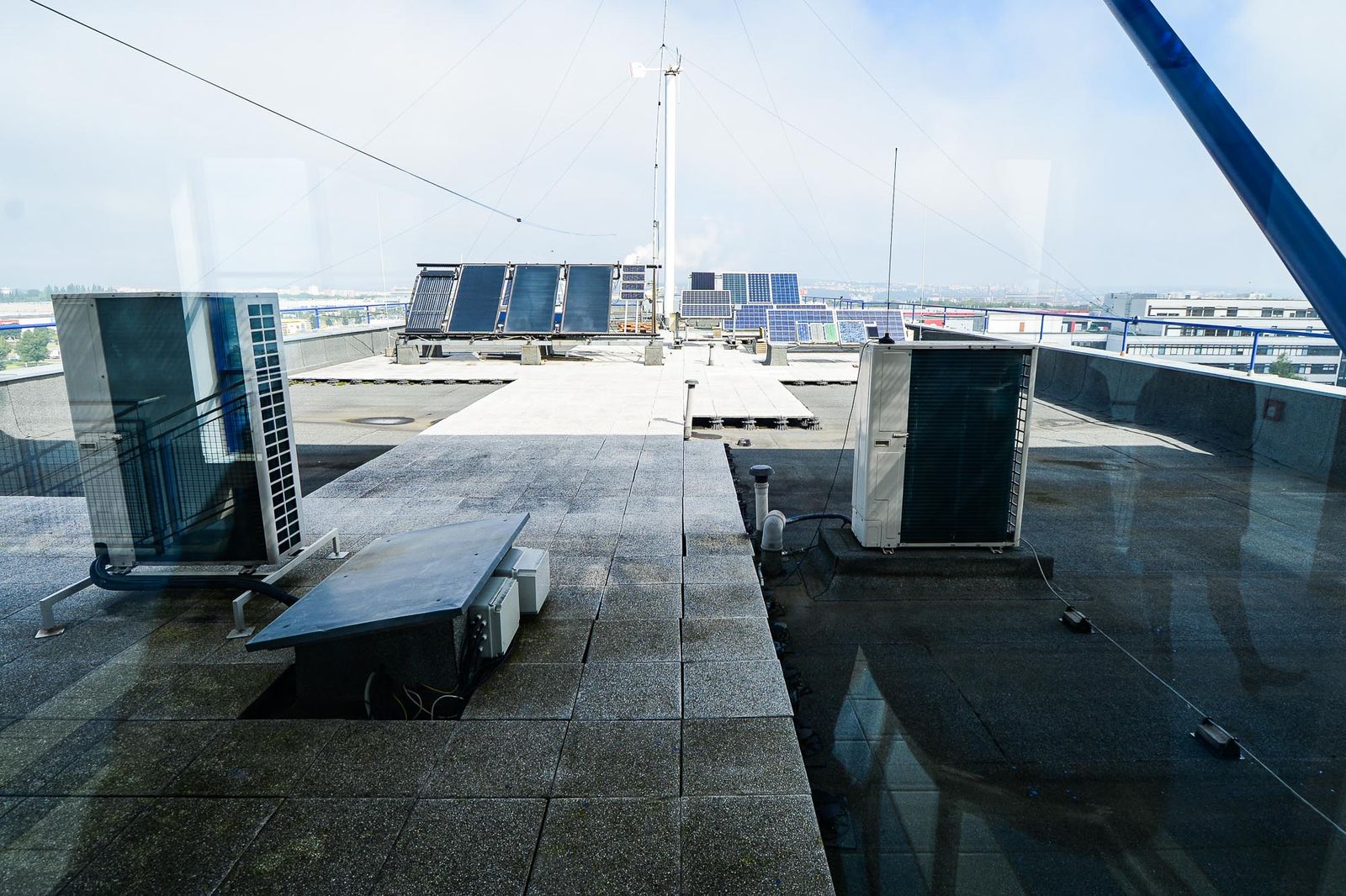 Mladí výzkumníci na JuniorFEL 2021 (foto: M. Pecuch, 25.8.2021)