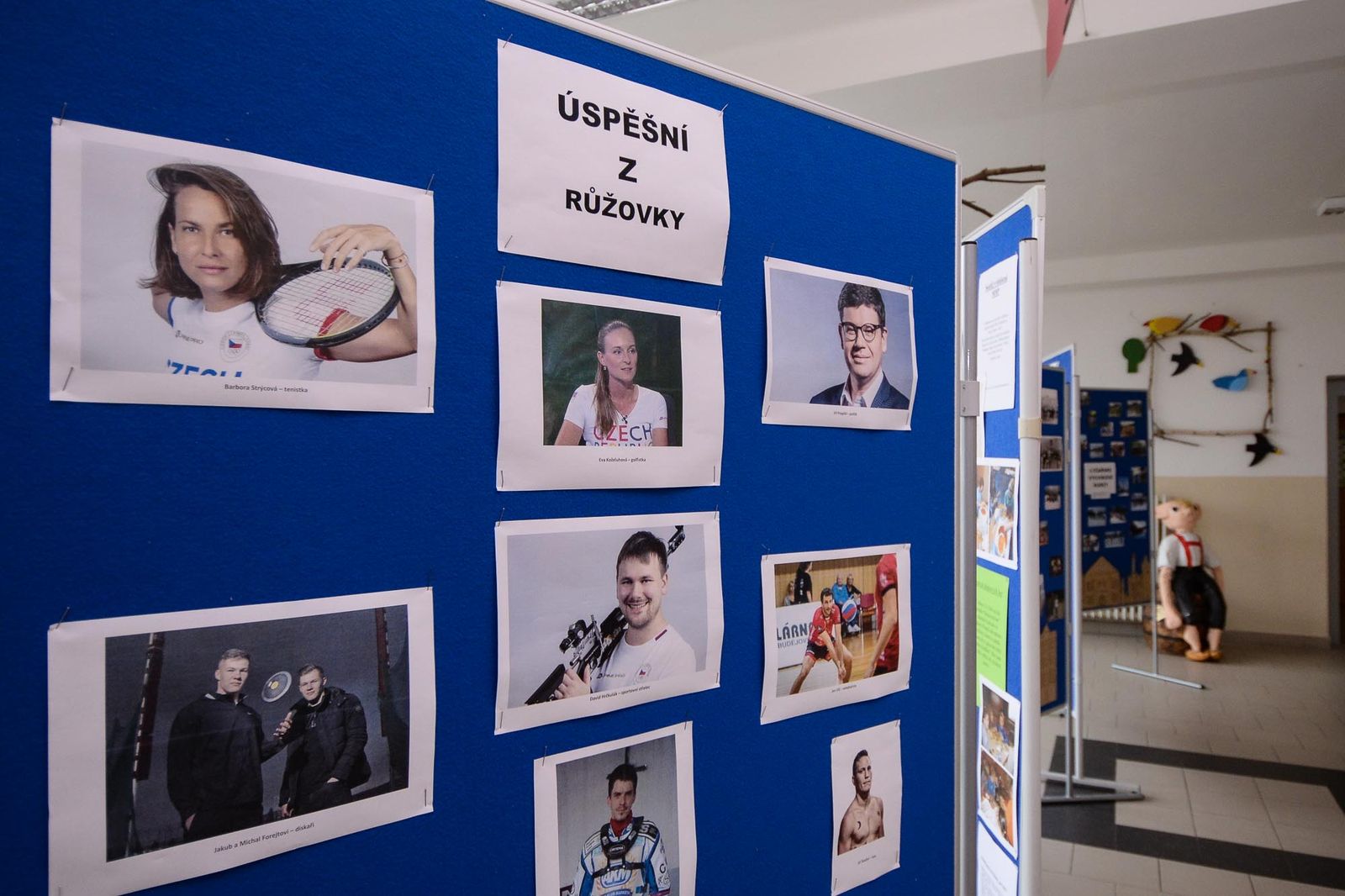 Růžovka slaví, před 50 lety přivítala první školáky (foto: M. Pecuch, 31.8.2021)