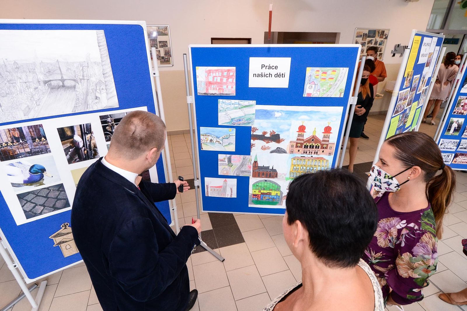 Růžovka slaví, před 50 lety přivítala první školáky (foto: M. Pecuch, 31.8.2021)