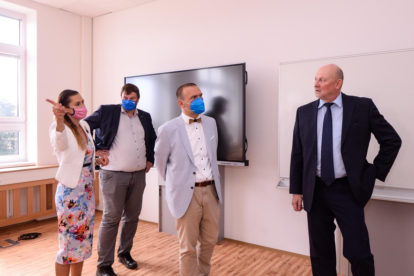 Slavnostní otevření nástavby a tzv. zelené střechy 20. ZŠ v Plzni (foto: M. Pecuch, 26.8. a 1.9.2021)