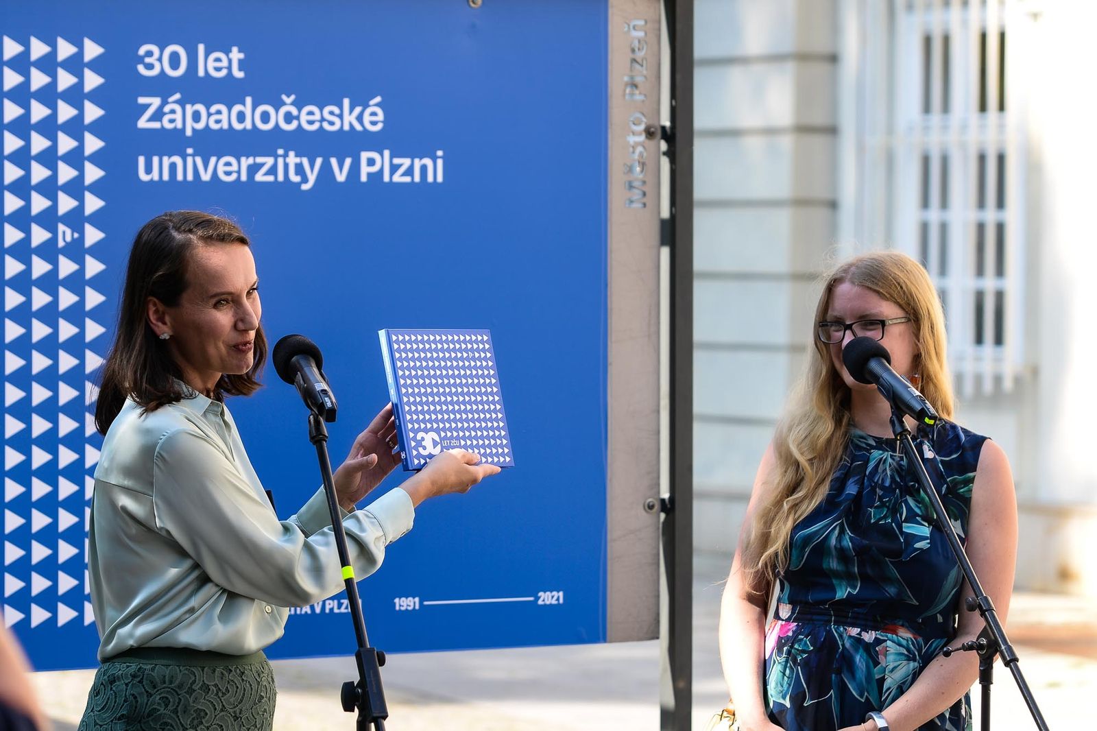 ZČU slaví 30 let, její historií provází výstava (foto: M. Pecuch, 6.9.2021)