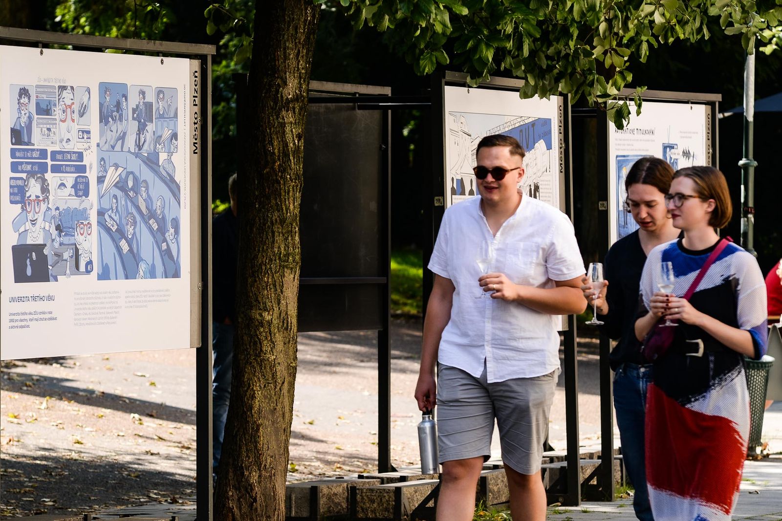 ZČU slaví 30 let, její historií provází výstava (foto: M. Pecuch, 6.9.2021)